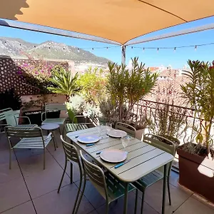 appartement-centre-historique-avec-grande-terrasse-plein-ciel.fr-provencehotel.com/
